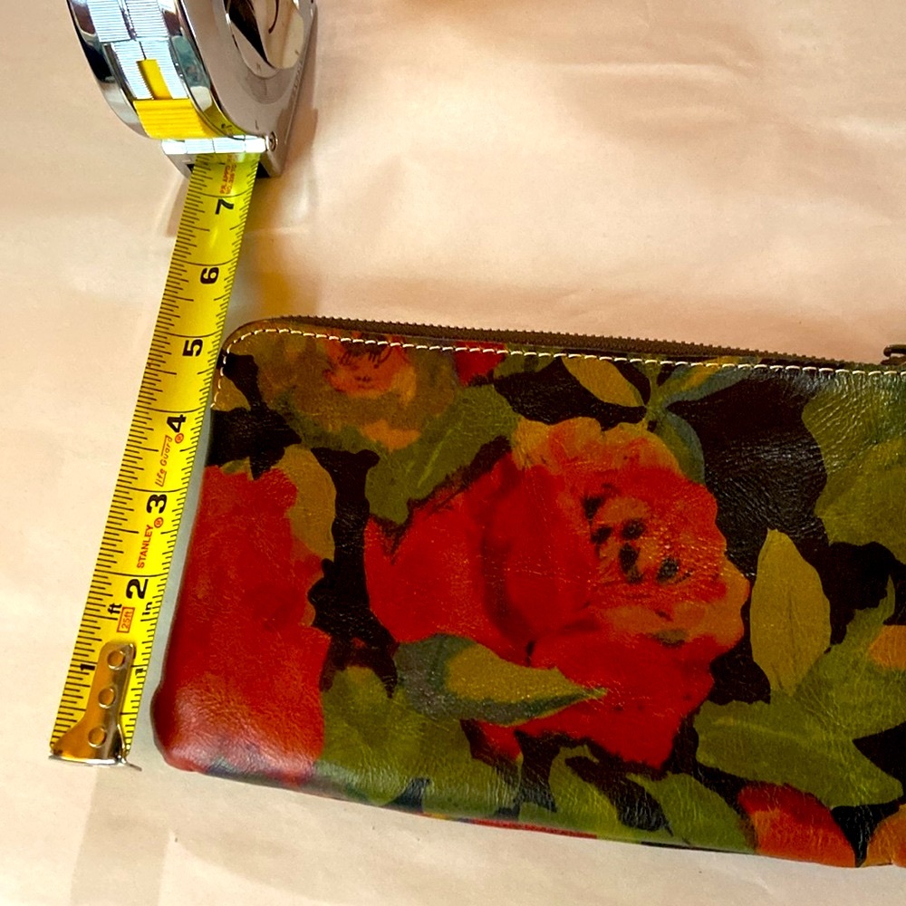 LOW START Patricia Nash EUC XL Wristlet/Clutch - Picture 12 of 13